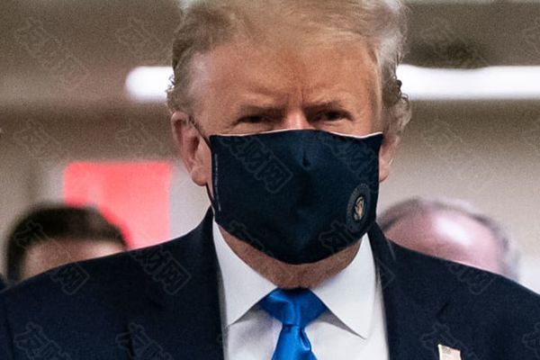 2024年10月21日:特朗普威胁称：如果制造商约翰迪尔将生产转移到墨西哥 将征收200%的关税